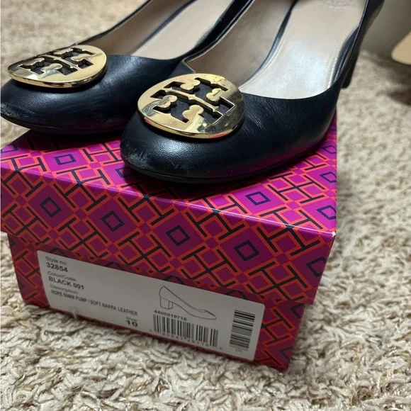 Tory Burch Hope Black Flats with Gold Accents - Picture 1 of 8